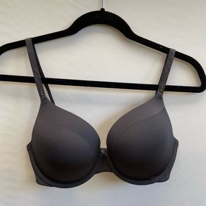 Victoria’s Secret Biofit Demi 32DD